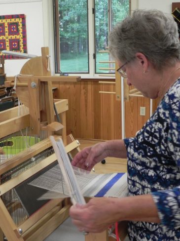 Beginning Weaving Table Loom1