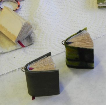 Tiny Book Necklaces3